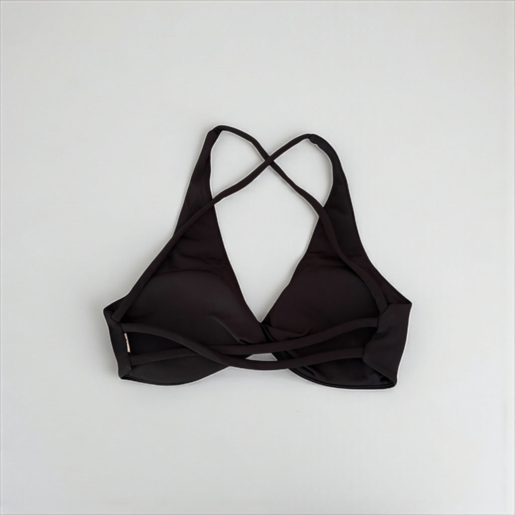 Twist cross top