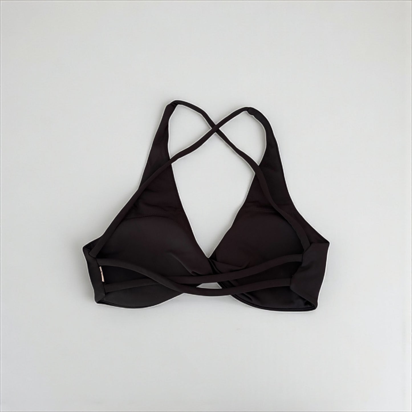 Twist cross top